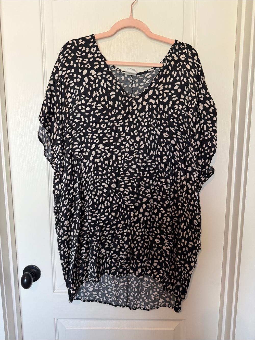 Anthropologie Black and Cream V-Neck Printed Tunic